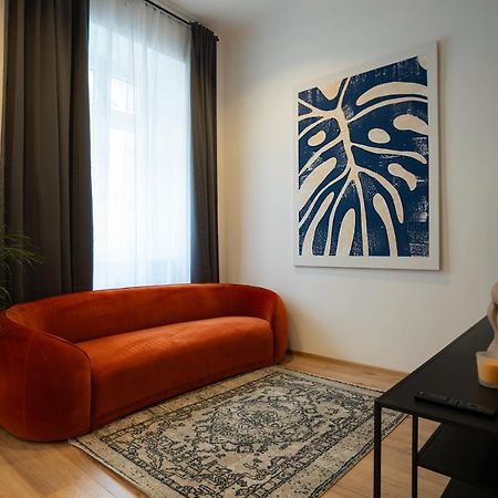 2-Rooms Apartment 10 Min Away From City Center Вена Экстерьер фото